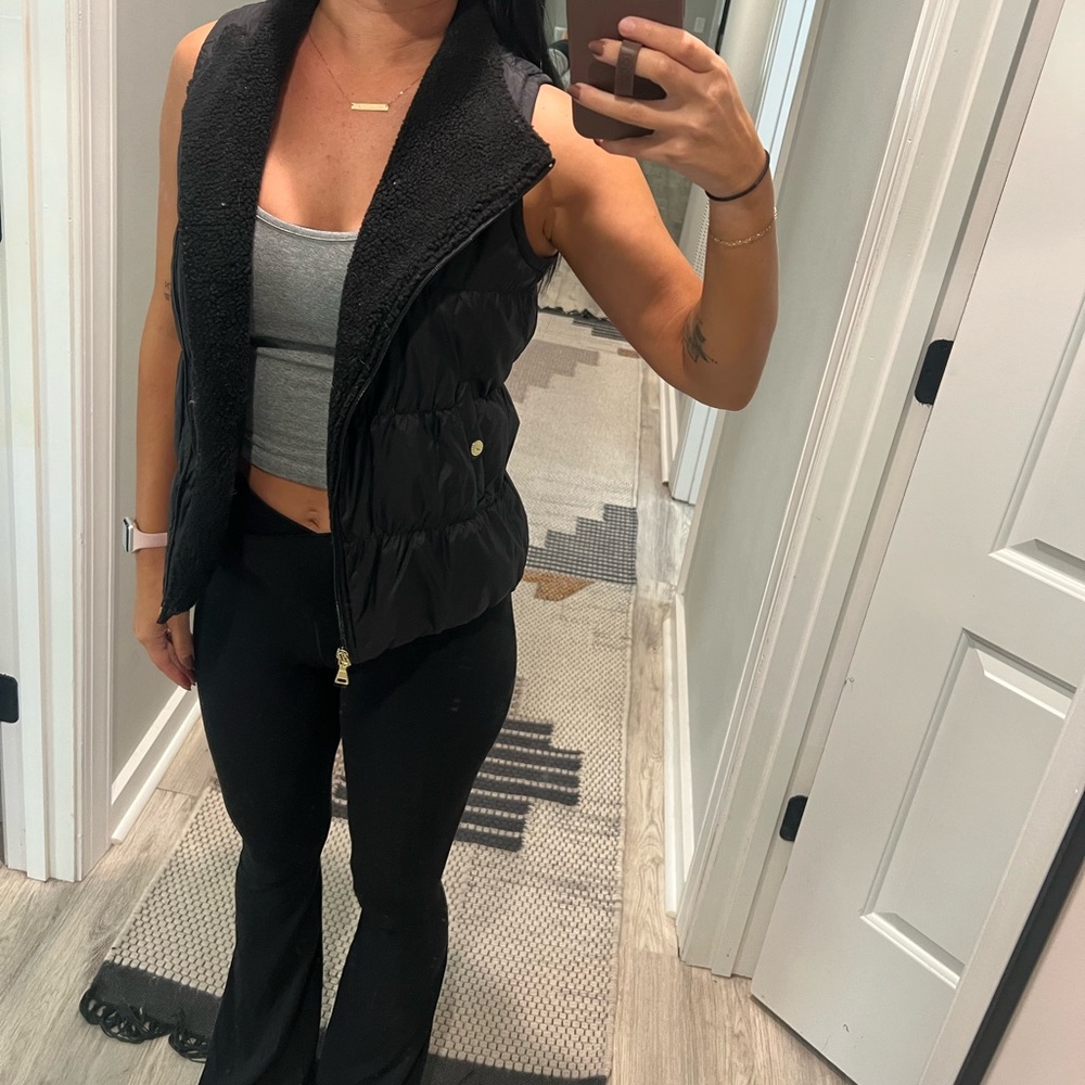 Express Black vest